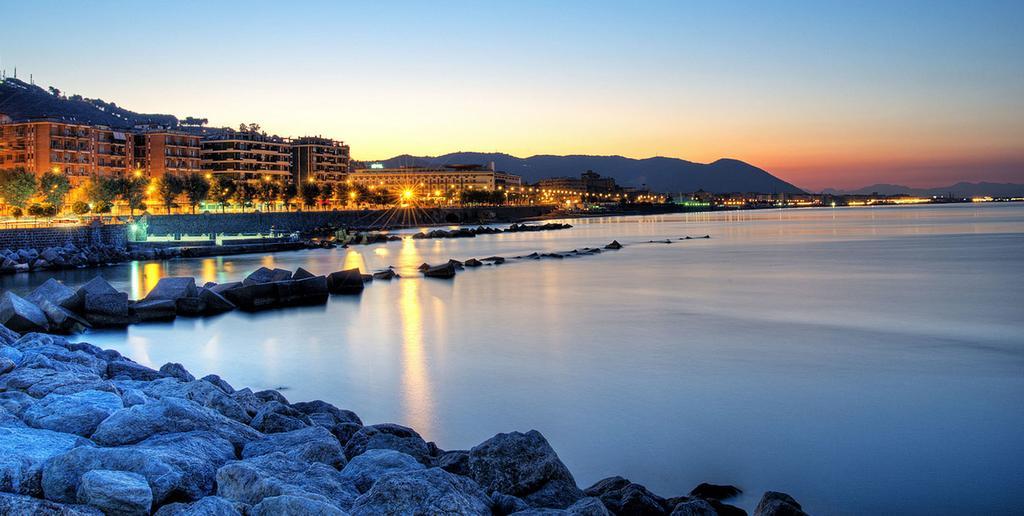 Sichelgaita Apartment Salerno Kültér fotó